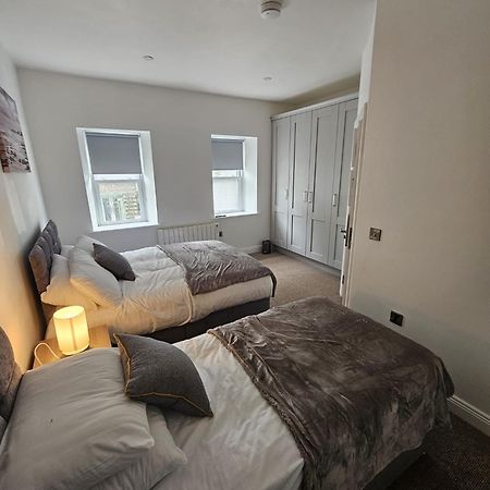 Number33 Bed & Breakfast Голуей Екстериор снимка